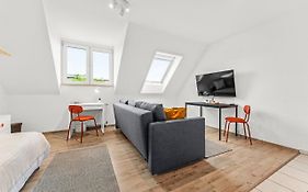 Helles Modernes Zentrales Studio, Nahe Btu, Vollausgestattet&Parkplatz Auf Anfrage